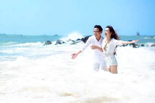 mc anh quan va kavie tran nong nan tren bien vang - 2