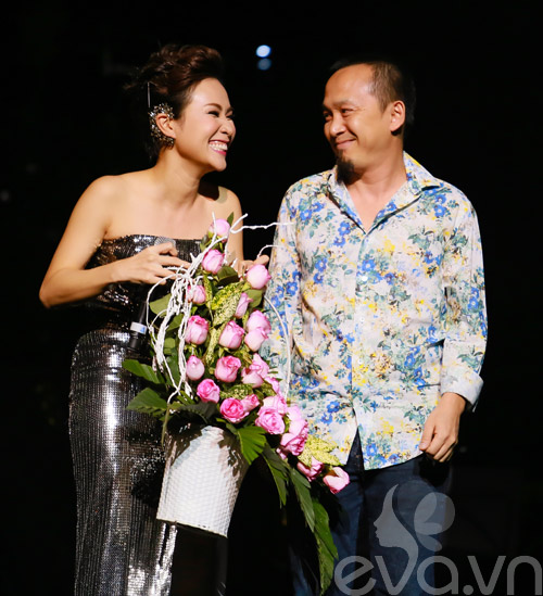 quoc trung hon uyen linh tren san khau - 2