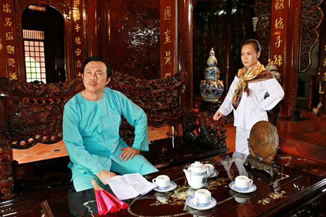 Biệt thự cổ kính, hoành tráng của Việt Hương, Chí Tài
