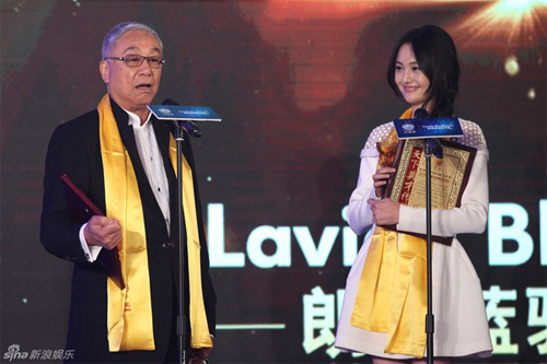 dong le a "thang dam" tai le trao giai hoa dinh - 7