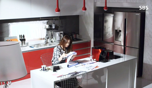 choi ji woo o can ho cao cap trong phim moi - 7