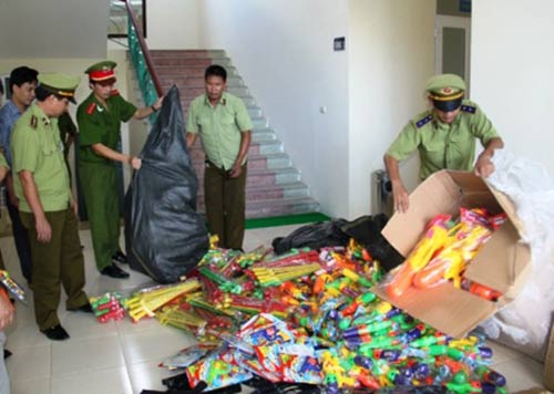 ham loi, nhap gan 1000 do choi trung thu bao luc trung quoc - 1