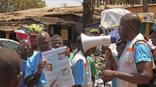 guinea: so ebola, dan noi day danh chet 8 quan chuc - 1