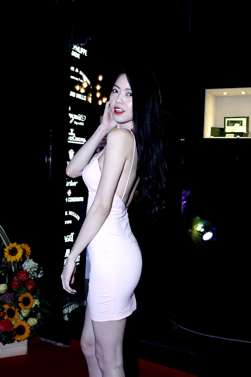 vu hoang diep tre nai vong 1 ben chi gai - 2