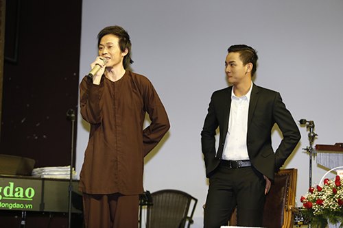 hoai linh mac ao ba ba, xo dep lao mung hoai lam - 1