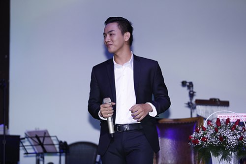 hoai linh mac ao ba ba, xo dep lao mung hoai lam - 5