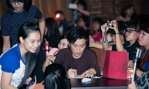 hoai linh mac ao ba ba, xo dep lao mung hoai lam - 11