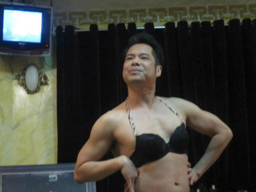 khi may rau hung thu voi chiec ao lot cua phu nu - 3