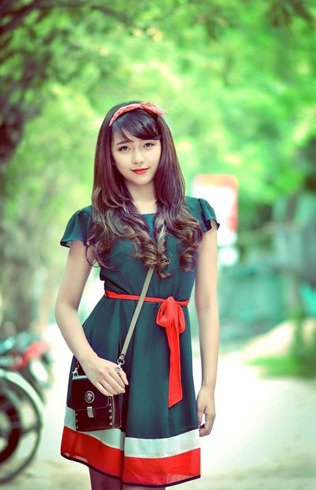 4 hot girl Việt mới nổi xinh đẹp, dáng chuẩn như thiên thần