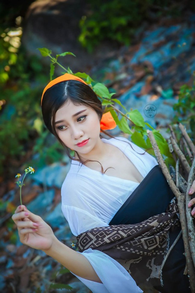 4 hot girl Việt mới nổi xinh đẹp, dáng chuẩn như thiên thần