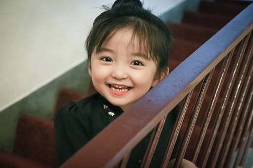 clip de thuong ‘rung tim’ cua be gai thien than sai gon - 11