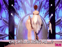 clip catwalk cua vo hoang yen bat ngo gay bao cong dong mang - 1