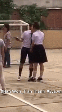 hari won - tran thanh tinh cam om hon tu rap phim toi ngoai duong pho - 20