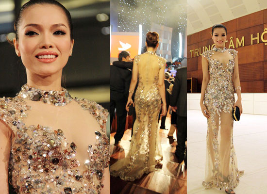 "Bỏng mắt" với trang phục "siêu mỏng manh" của Sao Việt - 1