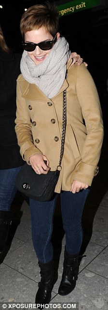 Emma Watson 'diệu kì' trên bìa tạp chí - 2