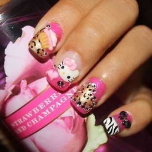 Dễ thương mẫu nail Hello Kitty 2011 - 6