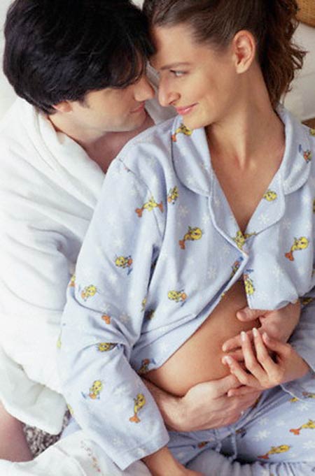 Tư thế "lên đỉnh" cho bà bầu ở 3 tháng đầu - 2