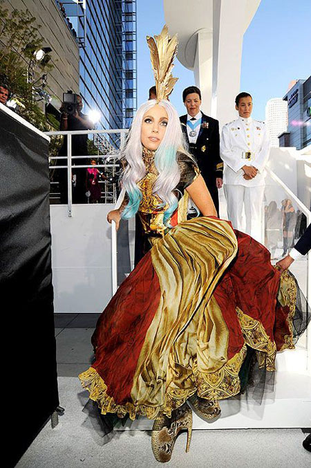 Lady Gaga và những hình ảnh 'sốc' nhất trong năm (P.1) - 1