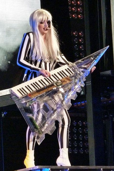 Lady Gaga và những hình ảnh 'sốc' nhất trong năm (P.1) - 20