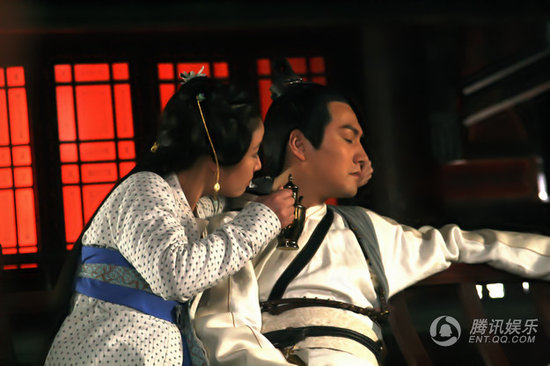 "Khuynh thế hoàng phi" tung hình ảnh nóng - 2