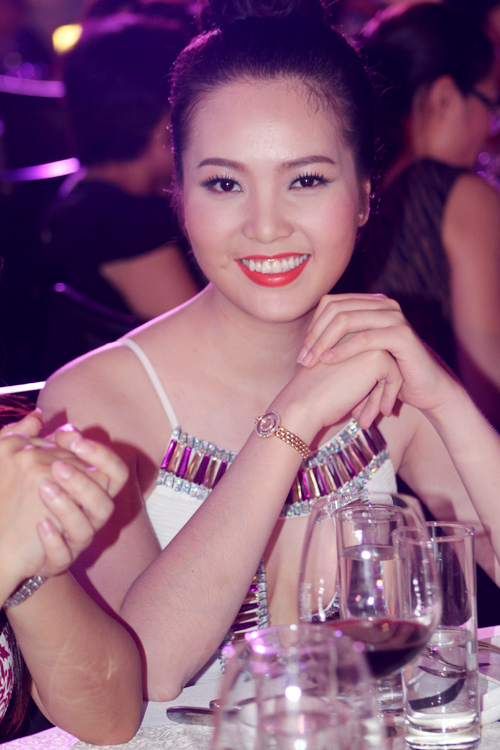 Phi Thanh Vân, Thụy Vân bất ngờ tròn trịa - 4