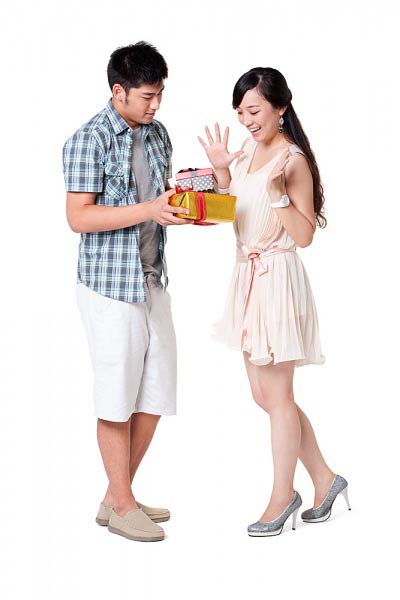 Tặng gì cho 'một nửa' ngày 20-10? - 2