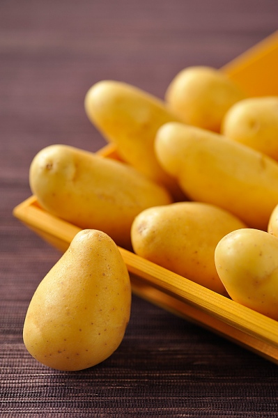 Làn da trắng sáng không tì vết với khoai tây - 1