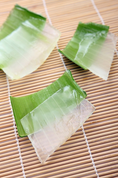 Hấp dẫn với mẹo làm sữa tắm lô hội - 2