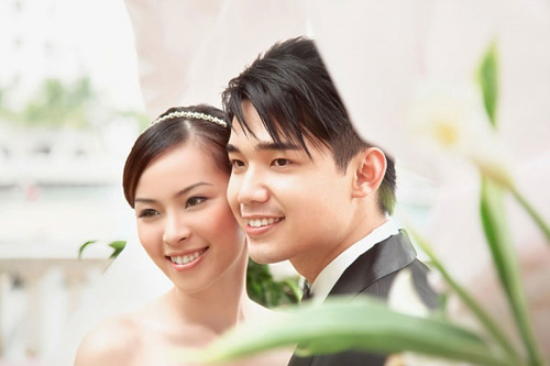 Dở khóc dở cười chuyện trang điểm cô dâu ngày cưới - 1