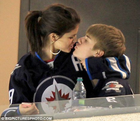 "Hoàng tử nhạc pop" Justin Bieber có con rơi? - 4