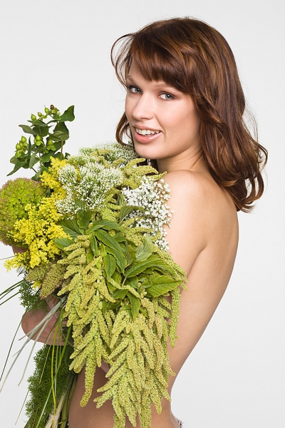 Cách chăm sóc vòng 1 căng tràn sức sống - 2