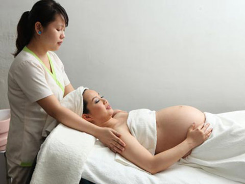 Học mẹ Ken cách thúc đẩy sinh nở tự nhiên - 1