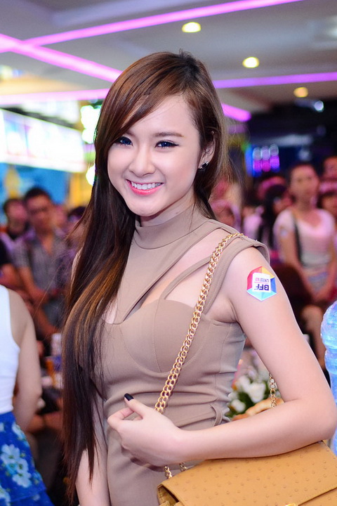 Hành trình ‘lột xác’ của ‘bà mẹ nhí’ Phương Trinh - 13