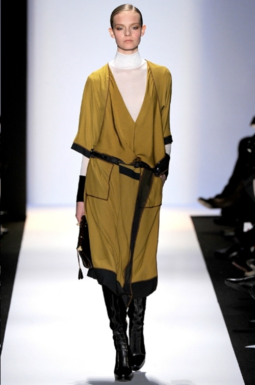 BST Thu Đông 2011 của BCBG: Sóng sánh váy dài - 16