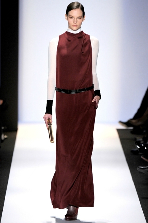 BST Thu Đông 2011 của BCBG: Sóng sánh váy dài - 27
