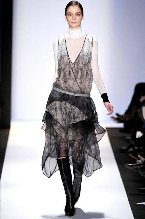 BST Thu Đông 2011 của BCBG: Sóng sánh váy dài - 11