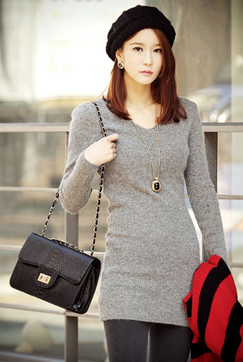Diện áo len dáng dài bớt tẻ nhạt - 7