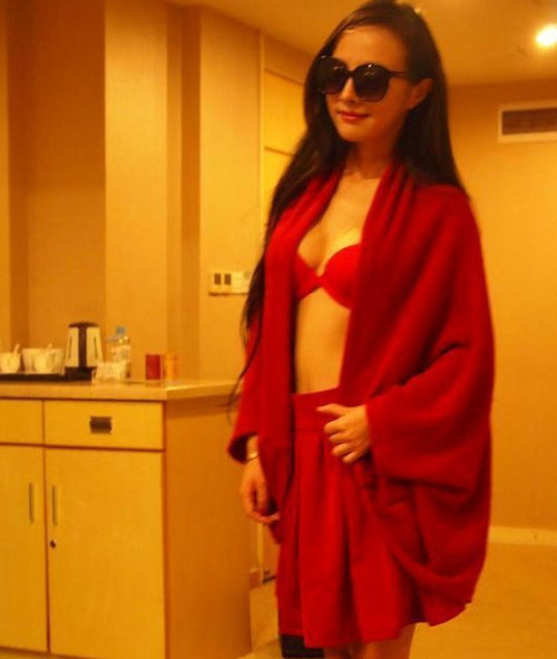 Mẹ con Gan Lulu cùng... cởi - 7