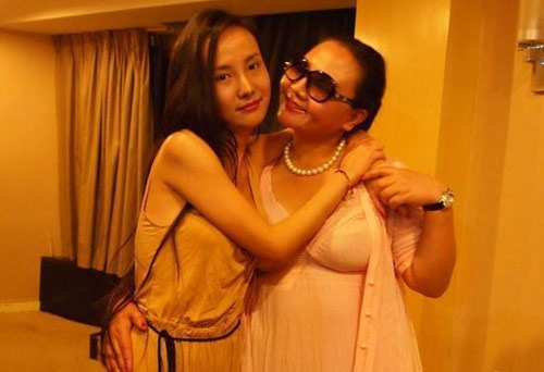 Mẹ con Gan Lulu cùng... cởi - 3