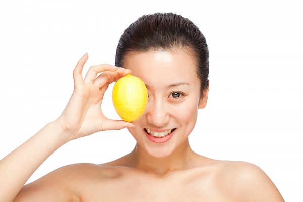 3 cách làm trắng da đơn giản tại nhà - 2