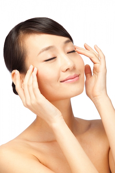 Mẹo tẩy nếp nhăn vùng mắt - 2