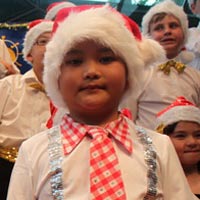 Nghe quán quân Đồ Rê Mí hát mừng Giáng sinh