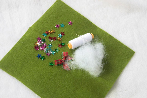 Làm cây thông Noel treo cửa cực dễ - 1