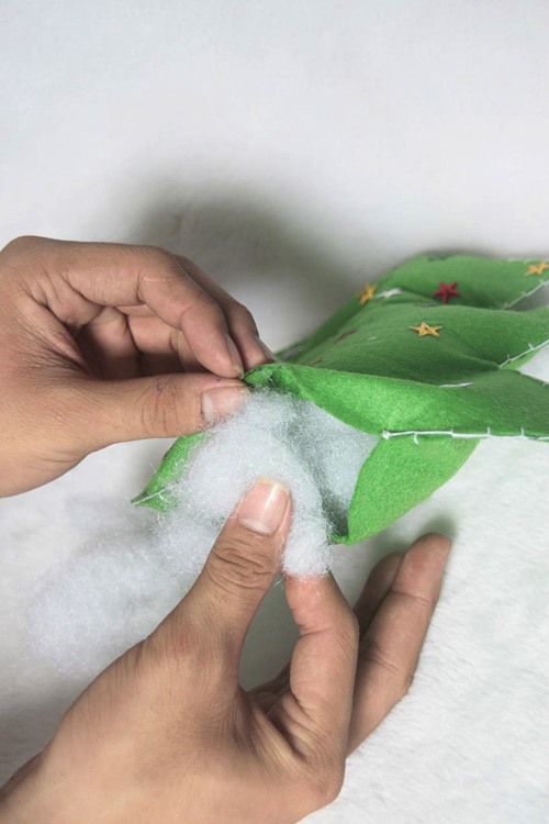 Làm cây thông Noel treo cửa cực dễ - 5