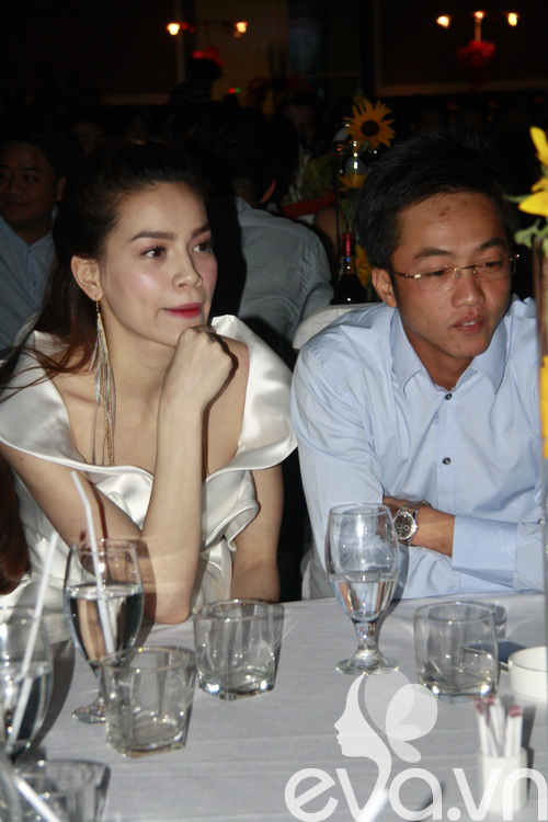 Vợ chồng Hà Hồ hạnh phúc bên nhau - 2