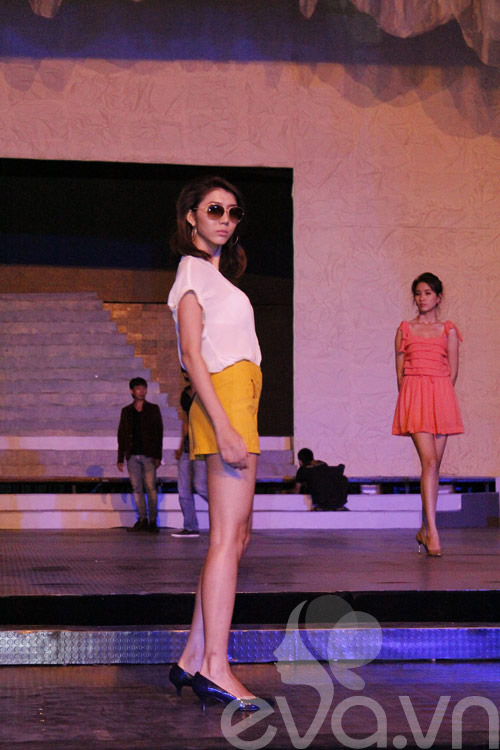 Thu Minh tập dượt vẫn nóng bỏng, sexy - 5