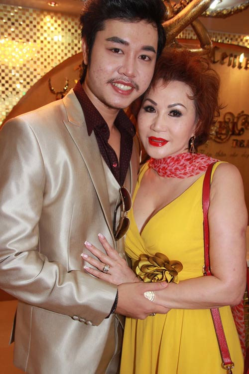 Top 5 Siêu mẫu Việt công khai bồ già tỷ phú - 10