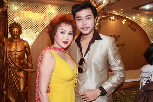 Top 5 Siêu mẫu Việt công khai bồ già tỷ phú - 9