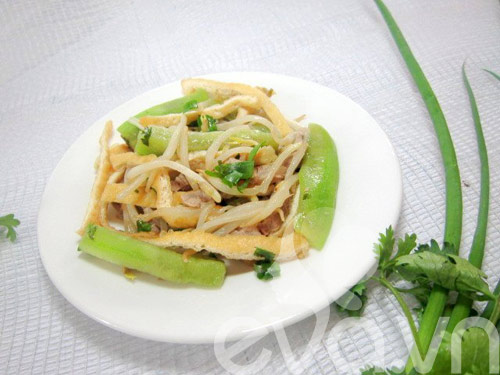 Thịt xào giá mướp thơm ngon - 7