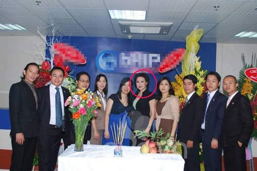Lộ danh tính "bồ già tỷ phú" của top 5 siêu mẫu - 4